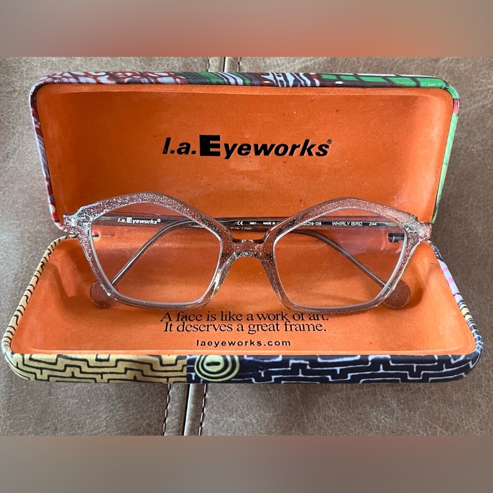 LA EYEWORKS - Whirlybird Glitter Glasses 🤓